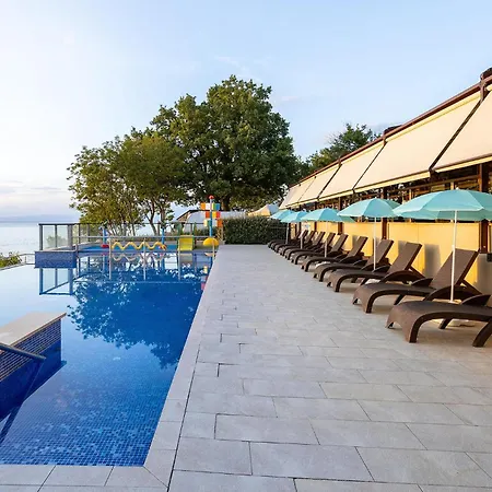 Lovely Stacaravan In Glavotok مكان تخييم Brzac