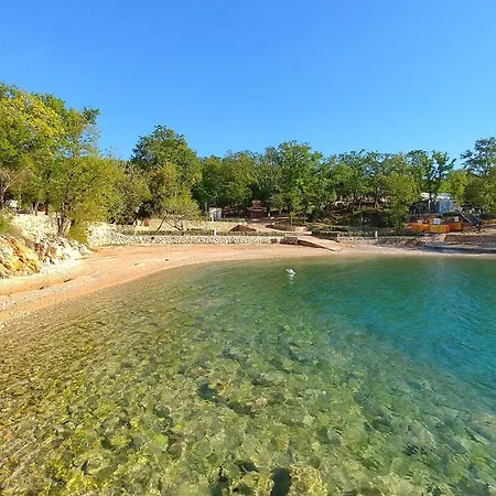 Lovely Stacaravan In Glavotok مكان تخييم Brzac