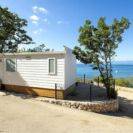 Lovely Stacaravan In Glavotok 4*