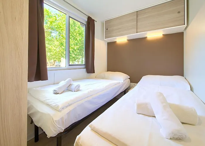Lovely Stacaravan In Glavotok 4*