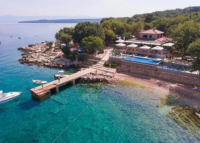 Camping Lovely Stacaravan In Glavotok