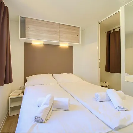 Lovely Stacaravan In Glavotok Campsite