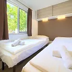 2 Bedroom Awesome Stacaravan In Glavotok 4*