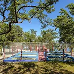 营地 2 Bedroom Awesome Stacaravan In Glavotok