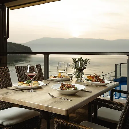 Lovely Stacaravan In Glavotok 4* Brzac