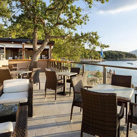 Lovely Stacaravan In Glavotok